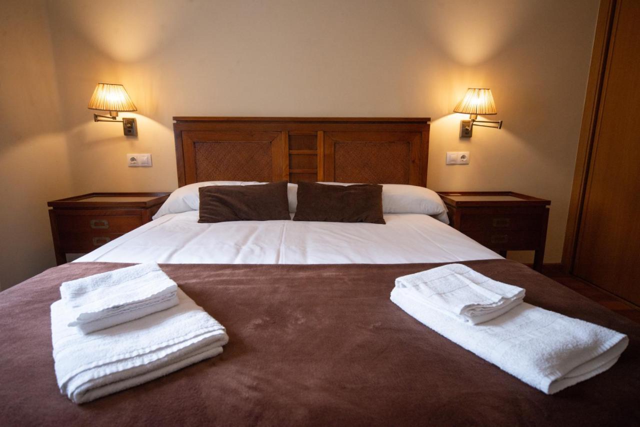 Cabalo Furado Tui Hotel Екстериор снимка