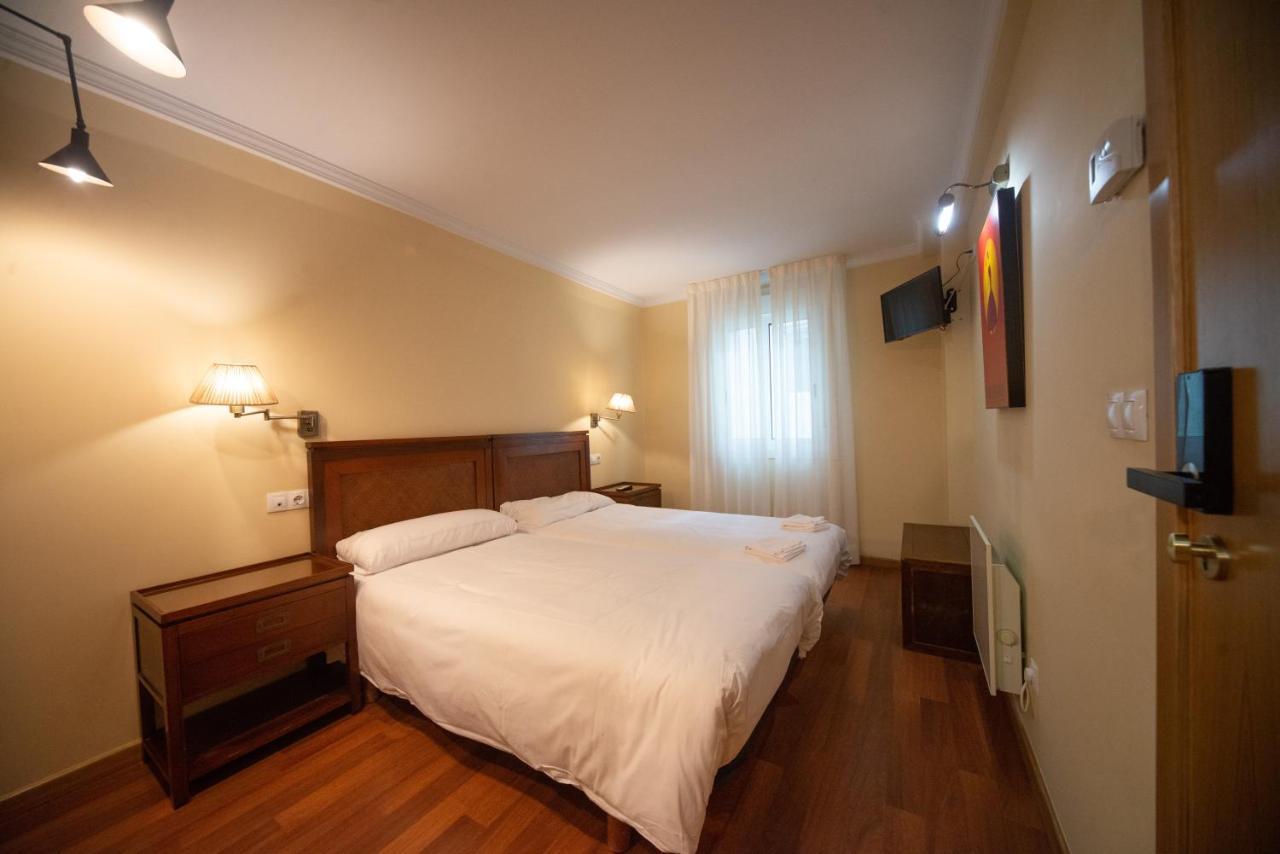 Cabalo Furado Tui Hotel Екстериор снимка