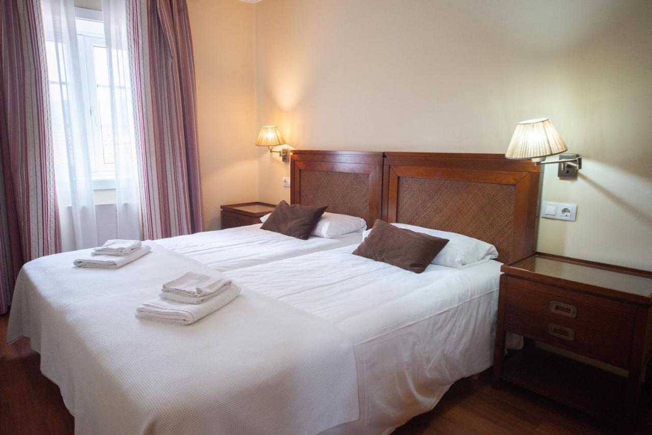 Cabalo Furado Tui Hotel Екстериор снимка