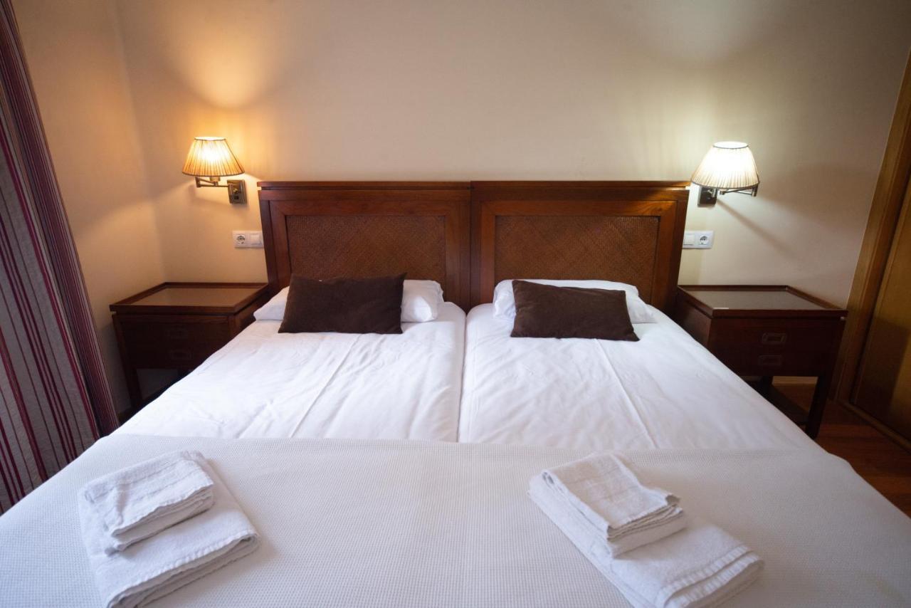 Cabalo Furado Tui Hotel Екстериор снимка
