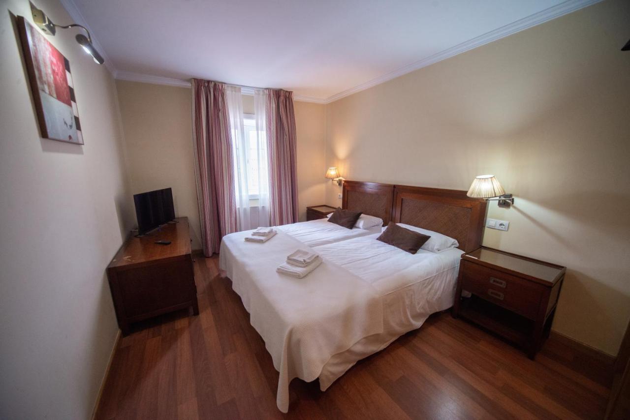 Cabalo Furado Tui Hotel Екстериор снимка