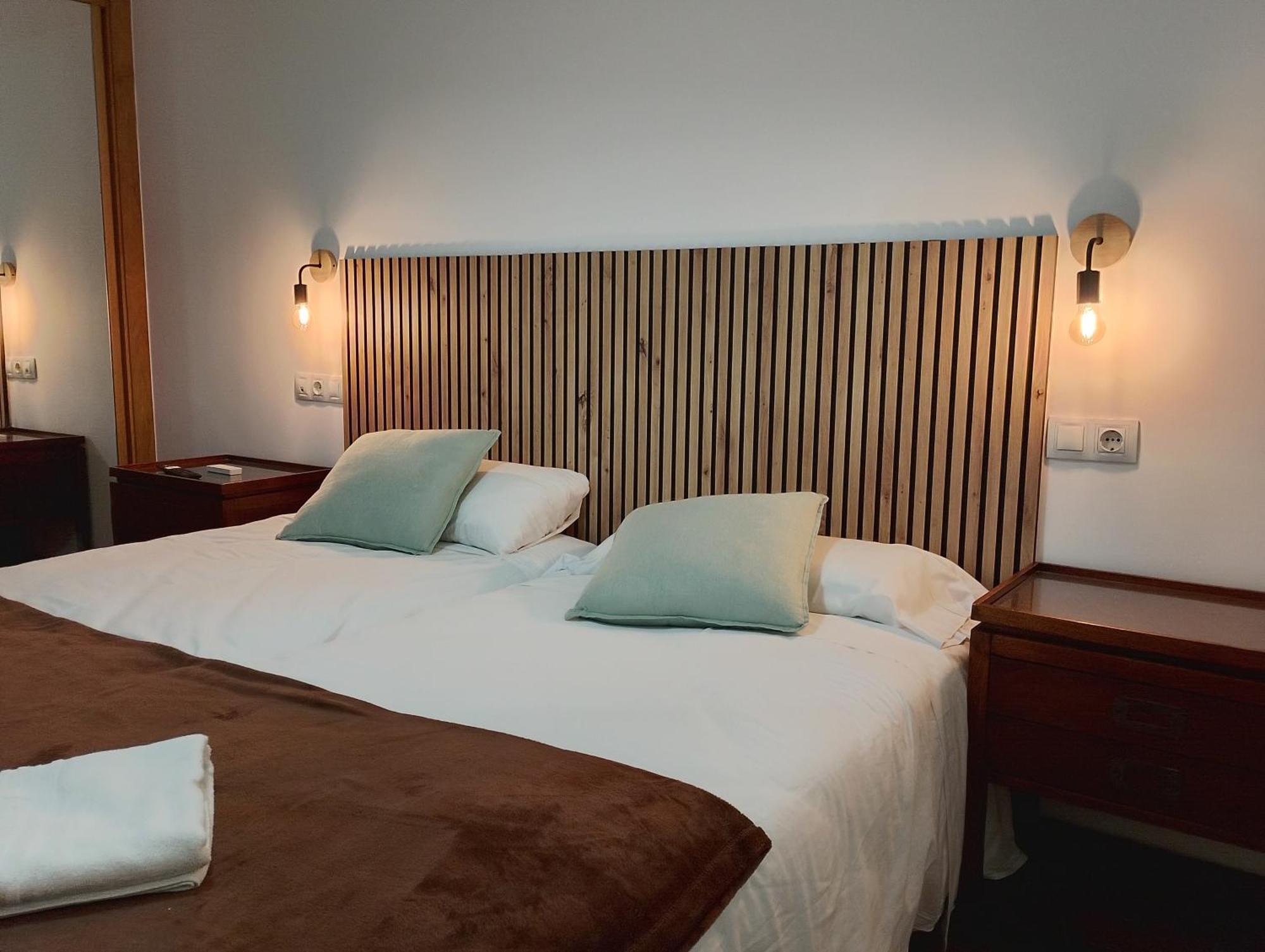 Cabalo Furado Tui Hotel Екстериор снимка