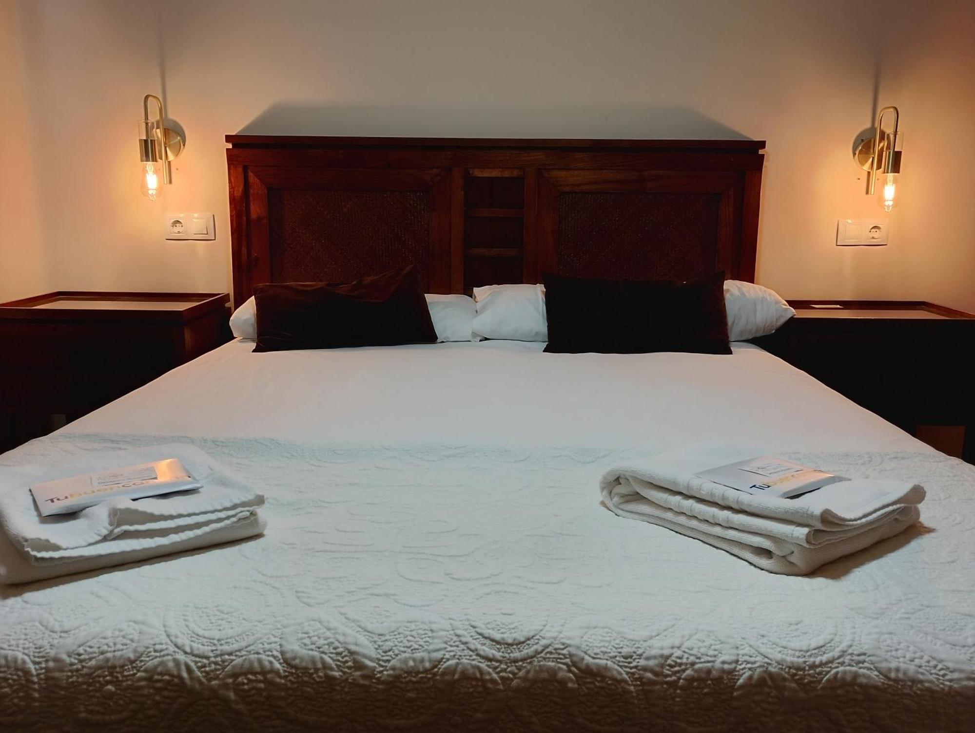 Cabalo Furado Tui Hotel Екстериор снимка
